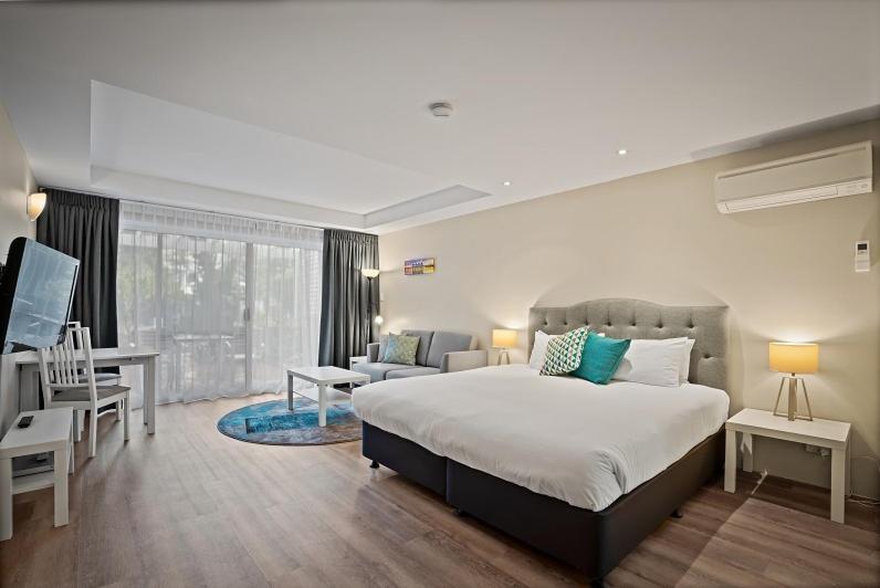 บรอดวอเตอร์ รีสอร์ต Hotel บัสเซลตัน ภายนอก รูปภาพ
