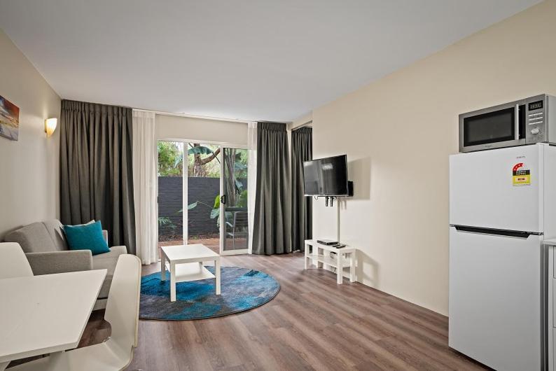 บรอดวอเตอร์ รีสอร์ต Hotel บัสเซลตัน ภายนอก รูปภาพ