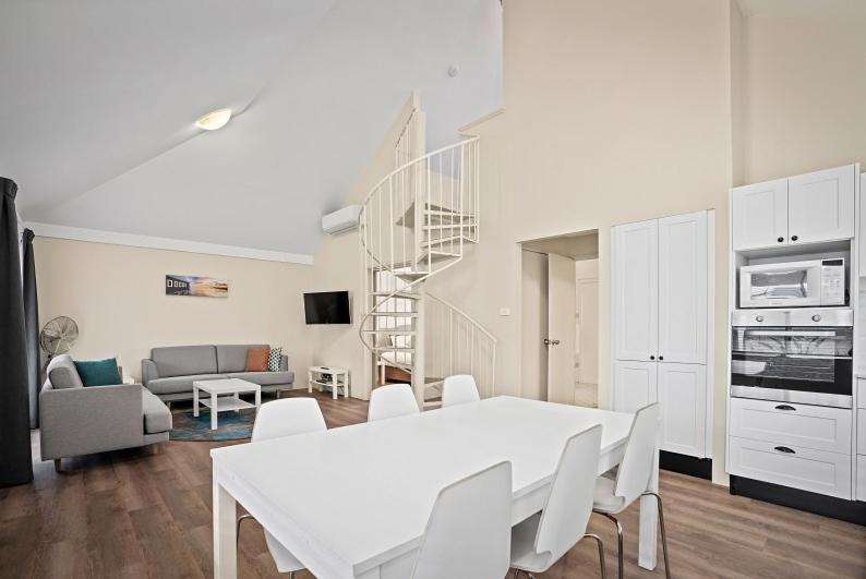 บรอดวอเตอร์ รีสอร์ต Hotel บัสเซลตัน ภายนอก รูปภาพ