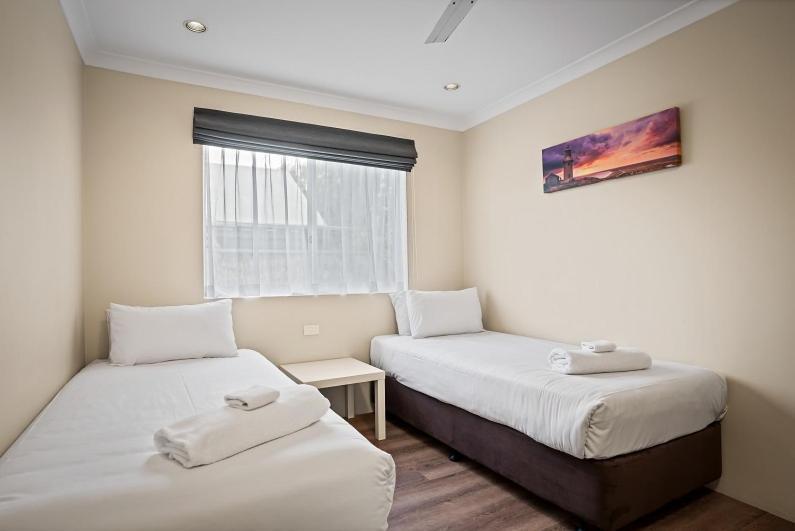 บรอดวอเตอร์ รีสอร์ต Hotel บัสเซลตัน ภายนอก รูปภาพ