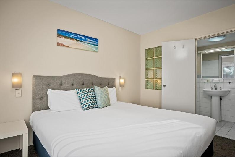 บรอดวอเตอร์ รีสอร์ต Hotel บัสเซลตัน ภายนอก รูปภาพ