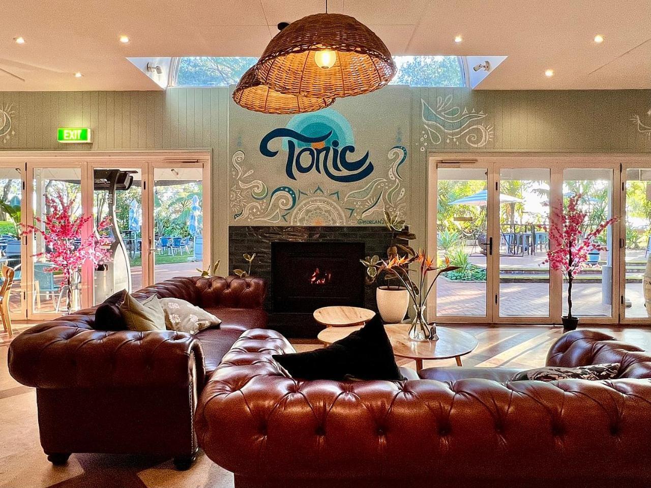 บรอดวอเตอร์ รีสอร์ต Hotel บัสเซลตัน ภายนอก รูปภาพ
